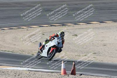 media/Oct-30-2025-Racers Edge (Thu) [[dabbdaf680]]/3-B Group/Session 2 (Bowl Exit)/